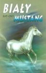 BIAŁY MUSTANG